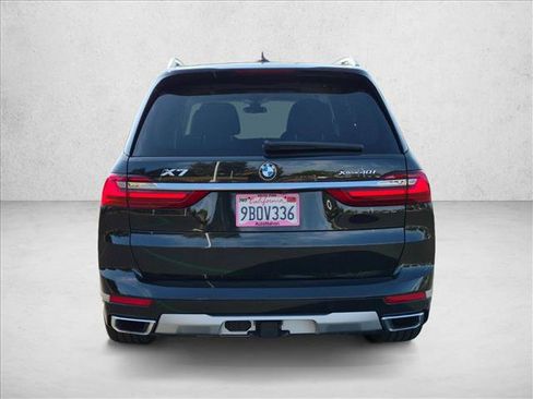 Used 2022 BMW X7 xDrive40i w/ Premium Package AWD/4WD image 7