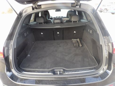 Used 2023 Mercedes-Benz GLC 300 image 8