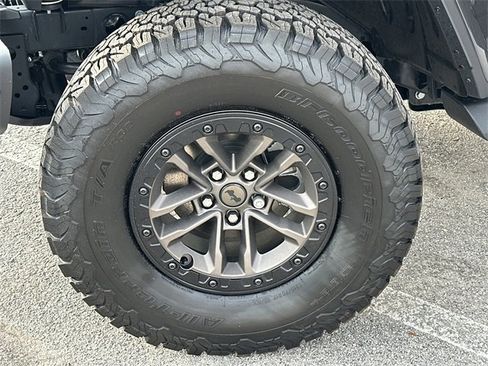 New 2025 Jeep Wrangler Unlimited Rubicon 392 image 31