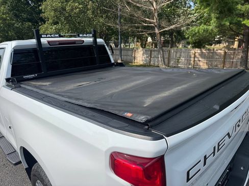 Used 2019 Chevrolet Silverado 1500 RST AWD/4WD image 16