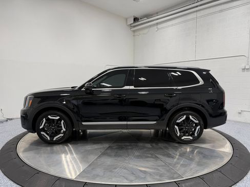 Used 2025 Kia Telluride EX image 4