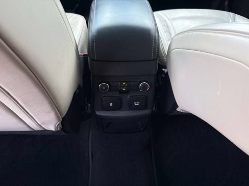 Used 2019 Ford Explorer Platinum AWD/4WD image 14