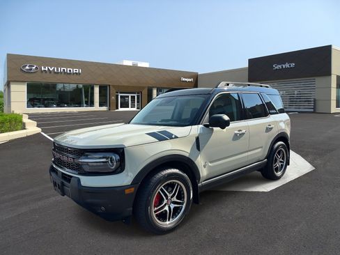 Used 2025 Ford Bronco Sport Outer Banks w/ Outer Banks Tech Package+ AWD/4WD image 1