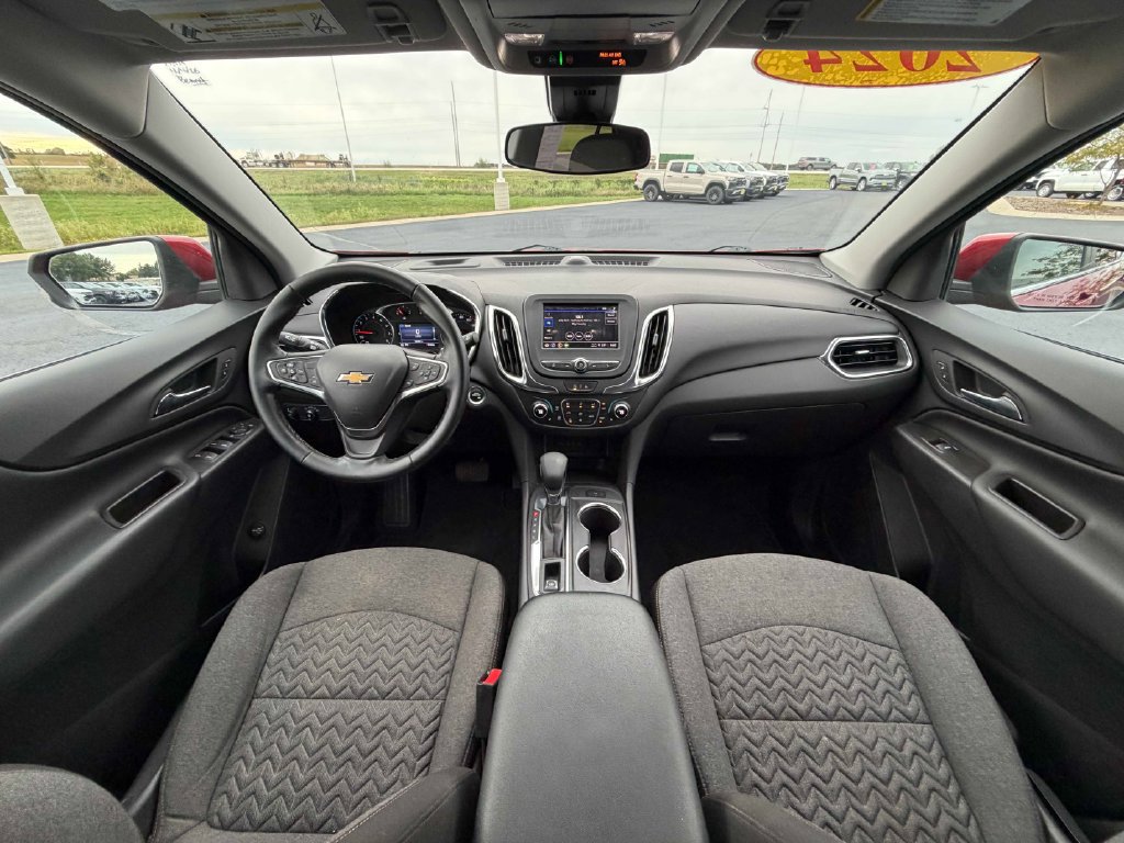 Used 2024 Chevrolet Equinox LT AWD/4WD image 27