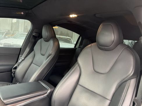 Used 2022 Tesla Model X image 31