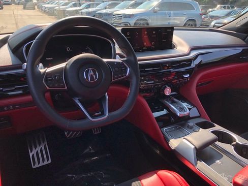 Used 2022 Acura MDX A-Spec image 17