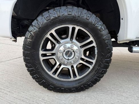 Used 2014 Ford F250 Platinum w/ Snow Plow Prep Package AWD/4WD image 39