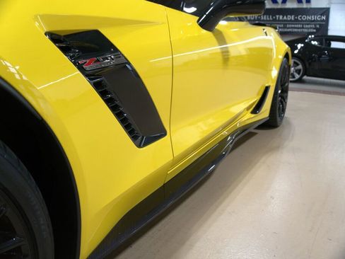 Used 2016 Chevrolet Corvette Z06 w/ 3LZ Preferred Equipment Group RWD image 14