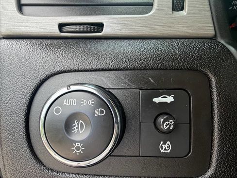 Used 2008 Chevrolet Impala LTZ FWD image 17