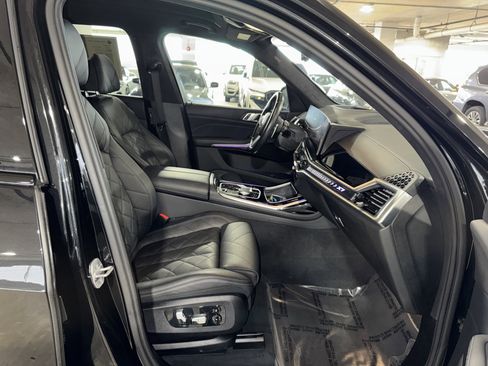 Used 2024 BMW X7 xDrive40i w/ M Sport Package image 10