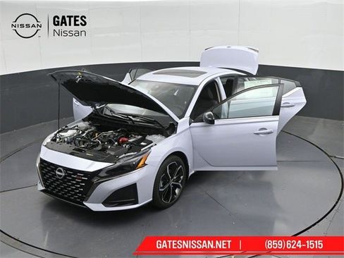 New 2025 Nissan Altima 2.5 SR image 56