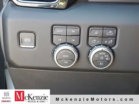 Used 2023 GMC Sierra 1500 AT4 w/ AT4 Premium Package AWD/4WD image 20