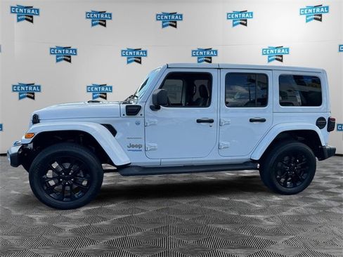 Certified 2022 Jeep Wrangler Unlimited Sahara image 3
