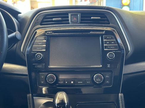 Used 2016 Nissan Maxima 3.5 SV image 19