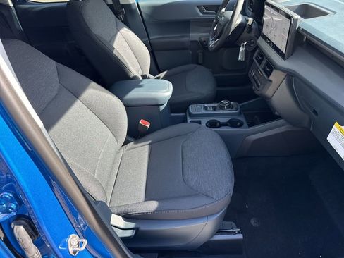 New 2025 Ford Maverick XL image 13