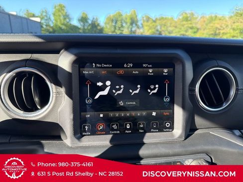 Used 2020 Jeep Wrangler Unlimited Sahara w/ Dual Top Group AWD/4WD image 15