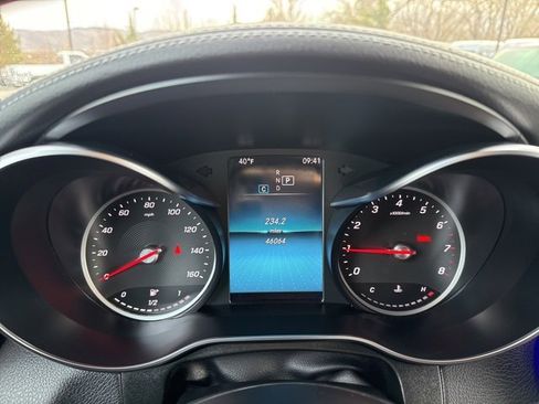 Used 2022 Mercedes-Benz GLC 300 4MATIC image 41