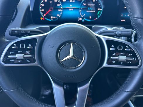 Used 2022 Mercedes-Benz GLB 250 4MATIC image 23