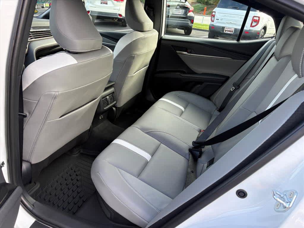 Used 2026 Toyota Camry SE FWD image 17