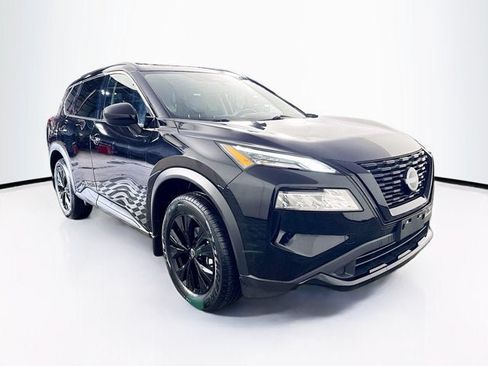 Certified 2023 Nissan Rogue SV w/ SV Premium B Package AWD/4WD image 3