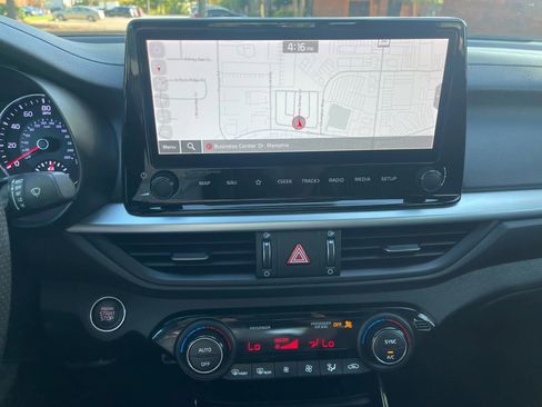 Used 2024 Kia Forte GT-Line w/ GT-Line Premium Package image 18