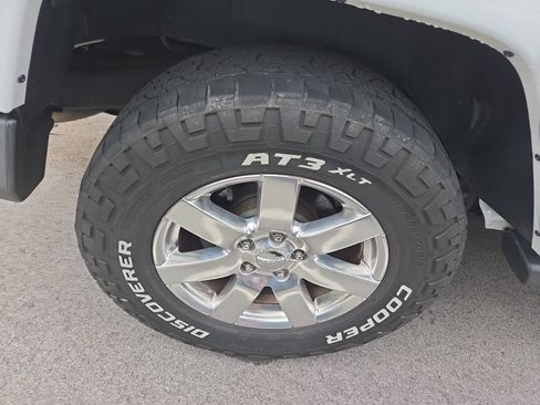 Used 2017 Jeep Wrangler Unlimited Sahara AWD/4WD image 2