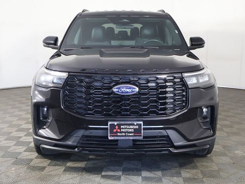 Used 2025 Ford Explorer ST-Line w/ ST-Line Street Pack AWD/4WD image 13