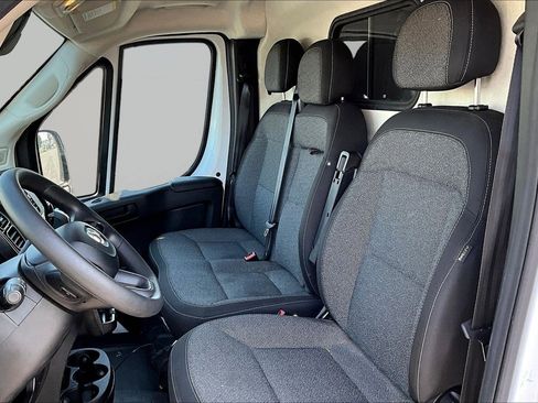 Used 2024 RAM ProMaster 2500 FWD image 18