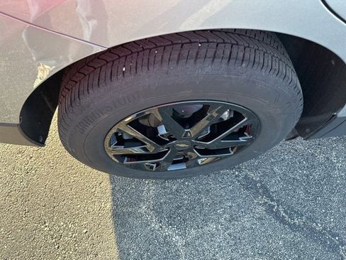 Used 2024 Chevrolet Equinox LT image 22