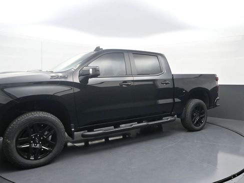 Used 2023 Chevrolet Silverado 1500 LT Trail Boss w/ LT Trail Boss Premium Package AWD/4WD image 4