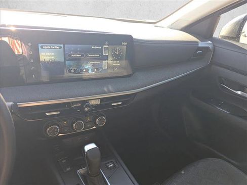 Used 2025 Nissan Kicks SV image 12