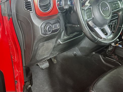 Used 2018 Jeep Wrangler Unlimited Rubicon w/ Steel Bumper Group AWD/4WD image 16