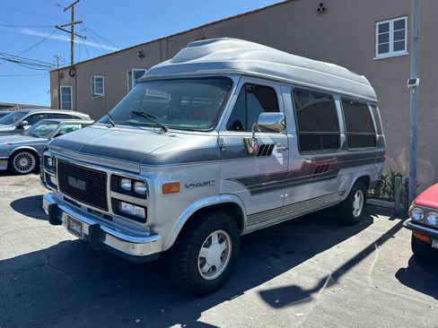 Used 1995 GMC G2500 Vandura RWD image 2