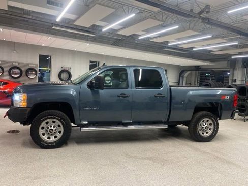 Used 2014 Chevrolet Silverado 2500 LT w/ Interior Plus Package image 13