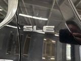 Used 2019 GMC Acadia SLE w/ Driver Alert Package I image 2