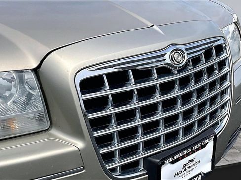 Used 2008 Chrysler 300 Touring RWD image 26