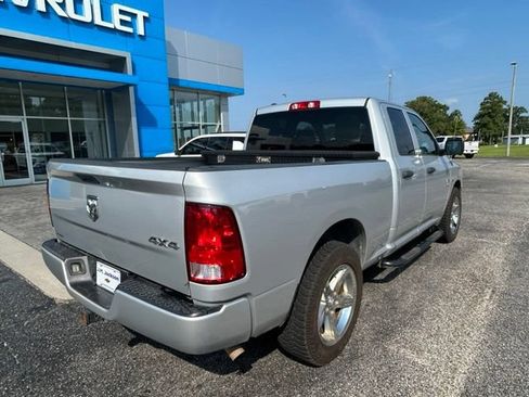 Used 2018 RAM 1500 Express w/ Express Value Package AWD/4WD image 2
