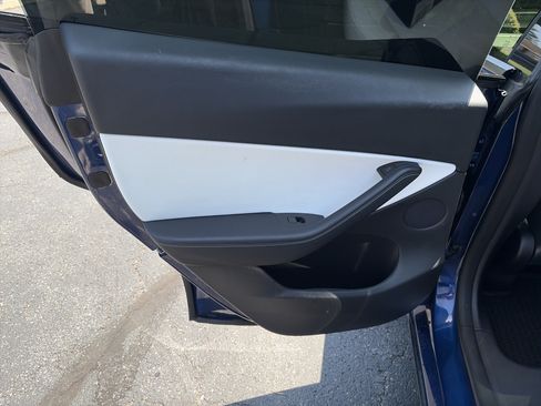 Used 2022 Tesla Model Y Performance AWD/4WD image 20