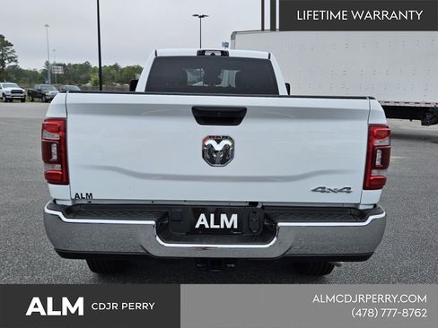 New 2024 RAM 2500 Tradesman w/ Safety Group AWD/4WD image 10