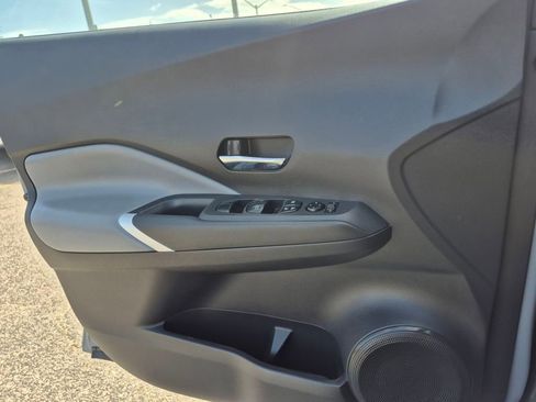 Used 2024 Nissan Kicks SR w/ SR Premium Package image 18