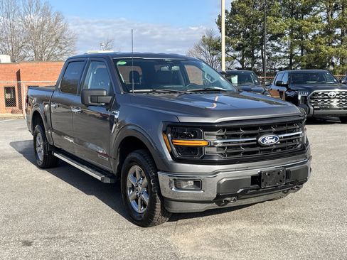 Used 2024 Ford F150 XLT w/ Mobile Office Package image 4