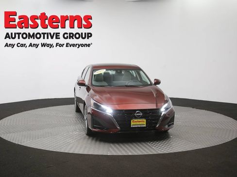 Used 2024 Nissan Altima 2.5 SL AWD/4WD image 55
