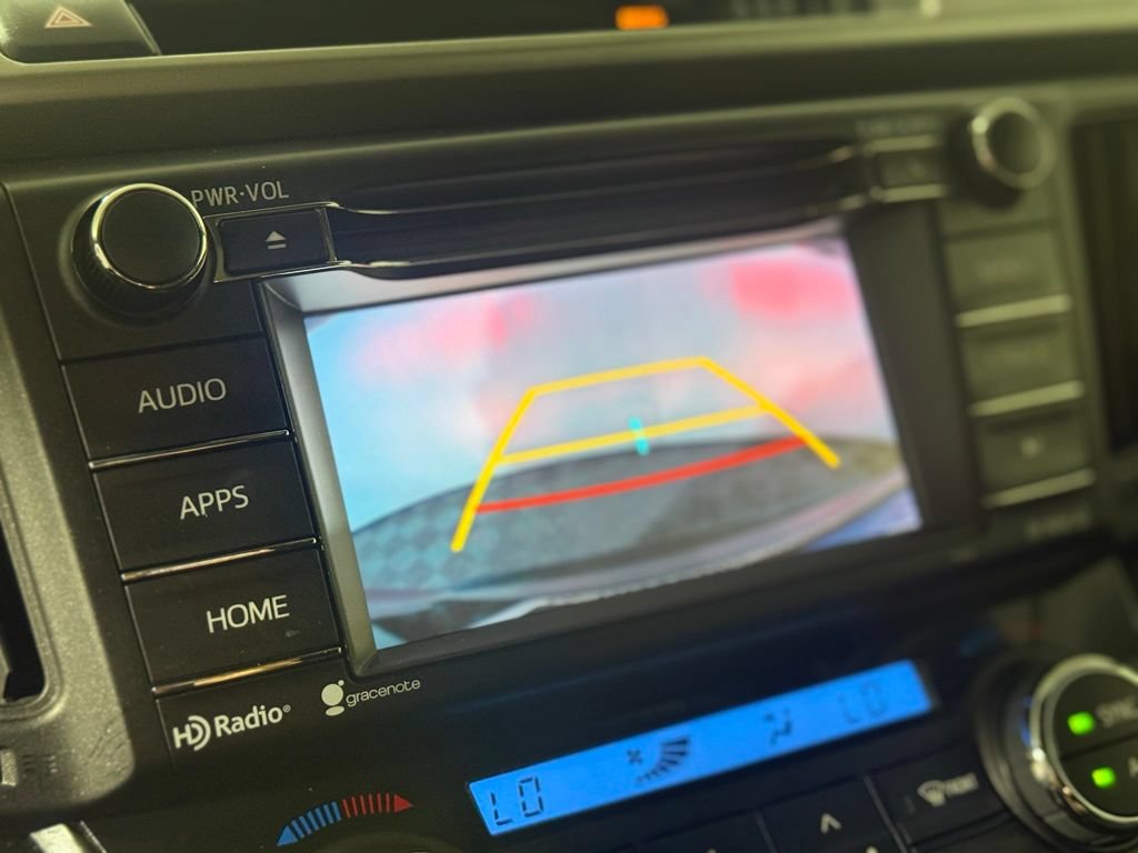 Used 2018 Toyota RAV4 XLE AWD/4WD image 15