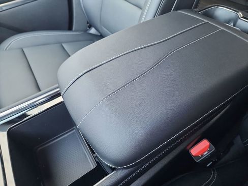 New 2026 Chevrolet Traverse LT w/ Midnight/Sport Edition image 31