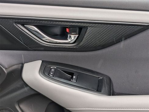 Used 2025 Subaru Outback Premium image 34