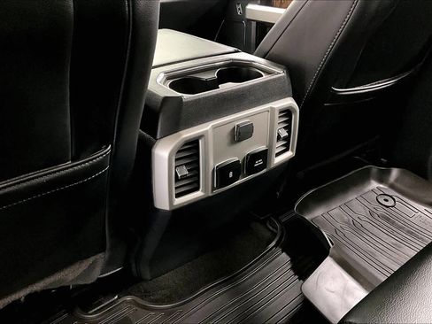 Used 2020 Ford F150 Lariat image 36