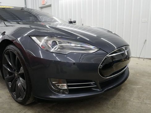 Used 2015 Tesla Model S 85D AWD/4WD image 2