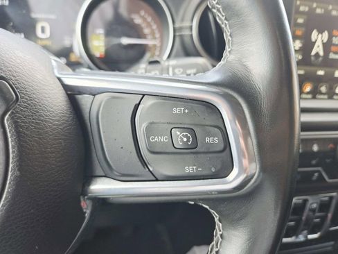 Used 2023 Jeep Wrangler Unlimited Sahara w/ Cold Weather Group image 28