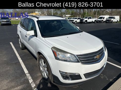 Used 2016 Chevrolet Traverse LT w/ Style and Technology Package AWD/4WD image 2