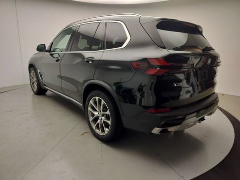 Certified 2024 BMW X5 xDrive40i w/ Premium Package AWD/4WD image 4